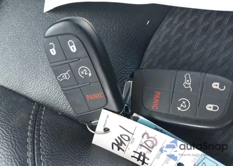 2024 Jeep Compass Latitude 4X4 from USA, damaged, VIN 3C4NJDBN9RT592632